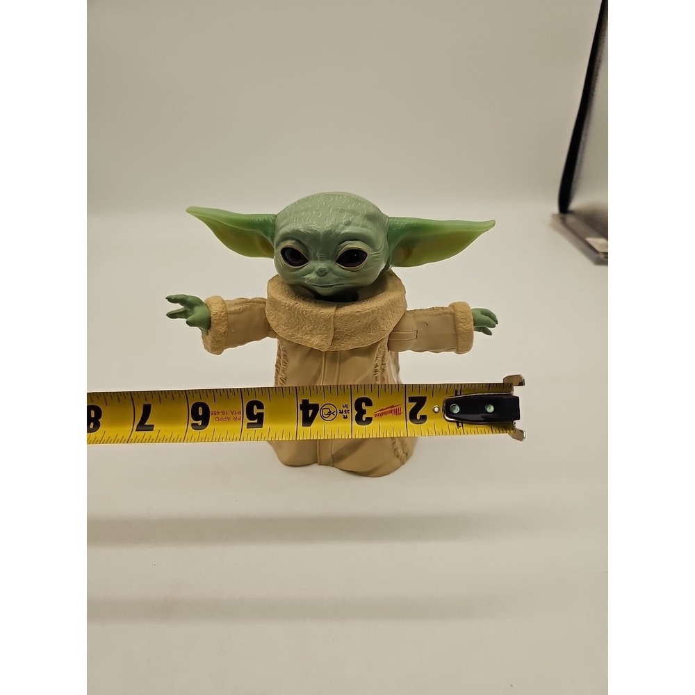 Star Wars The Mandalorian Baby Yoda The Child 6 1/2-Inch Action Figure - Picture 3 of 6
